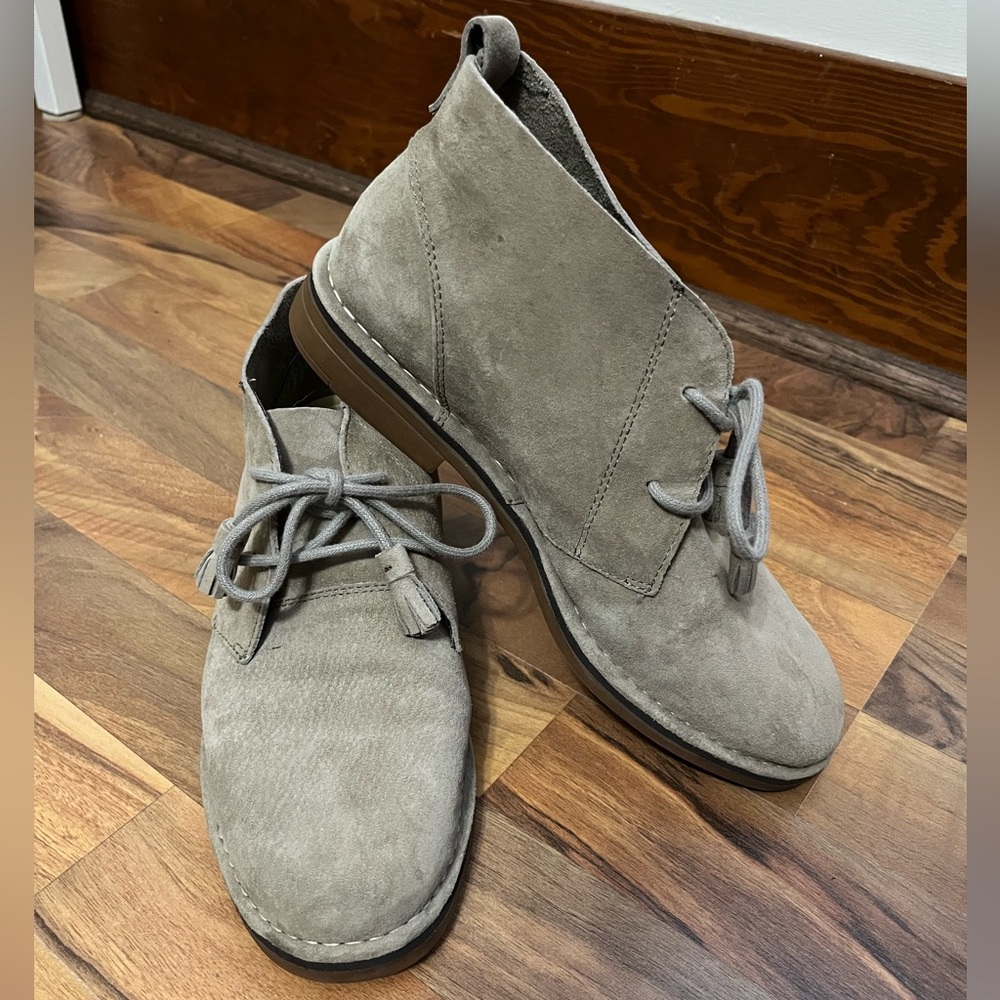 Hush Puppies Women’s Chukka Suede Boots
